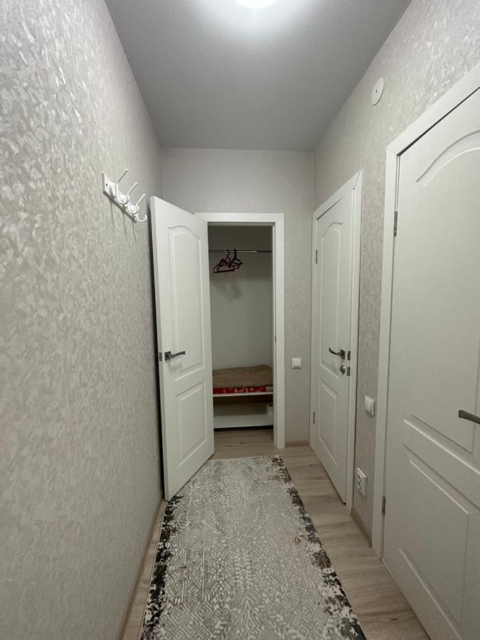 1 Комнатная Драмтеатр 1Bedroom Apartment Ustʼ-Kamenogorsk Eksteriør billede