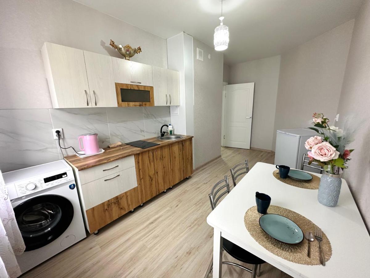 1 Комнатная Драмтеатр 1Bedroom Apartment Ustʼ-Kamenogorsk Eksteriør billede