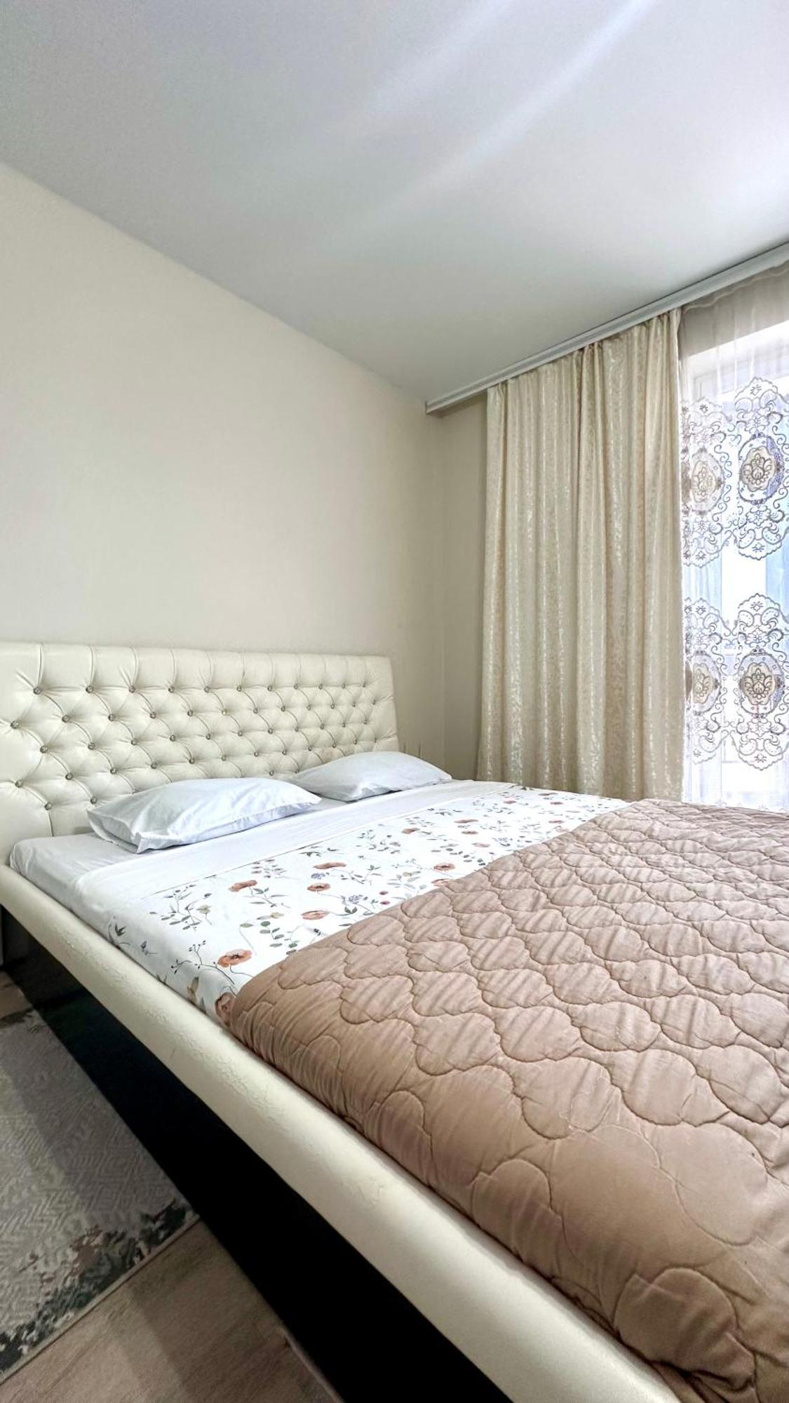 1 Комнатная Драмтеатр 1Bedroom Apartment Ustʼ-Kamenogorsk Eksteriør billede